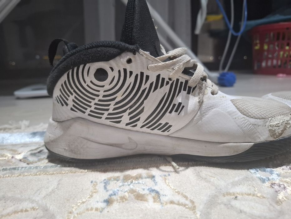 Nike TeamHustle Размер38-39