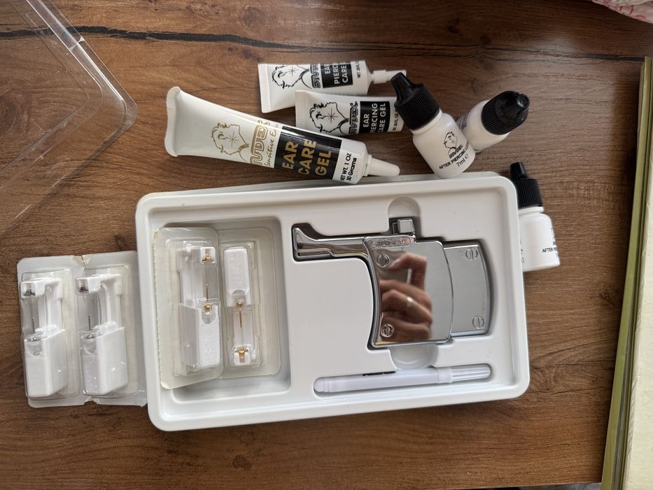 Бесшумный пистолет для прокола ушей