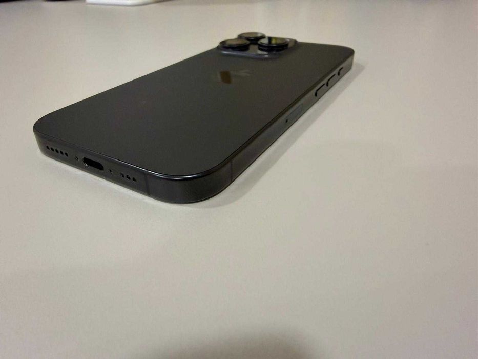 iPhone 16 Pro 1 TB Black Titanium