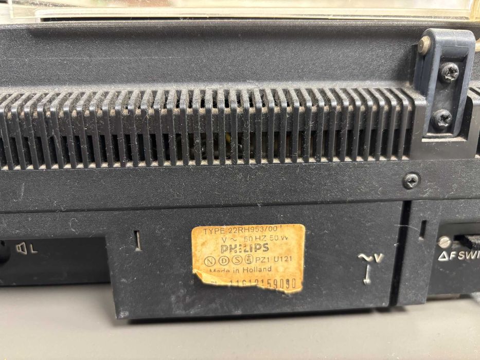 Philips 22RH953 ретро аудио система (грамофон + касетки + радио)
