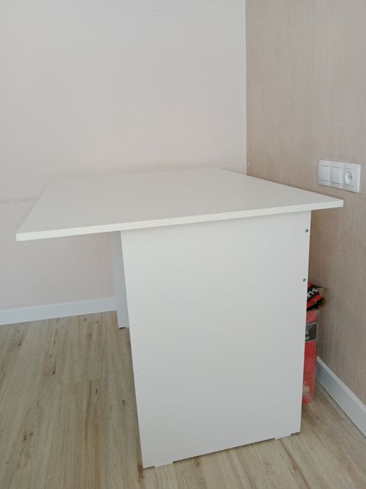 Продам новую парту