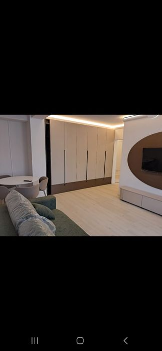 Proprietar inchiriez apartament 2 camere central, bloc nou