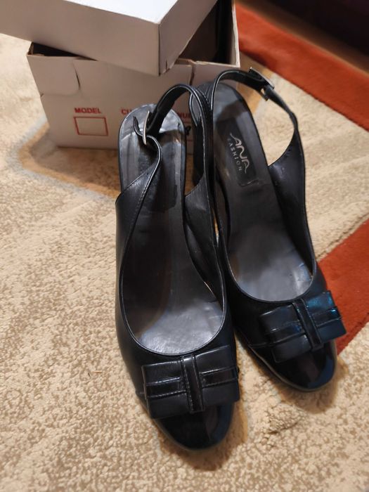 Pantofi dama tip sanda