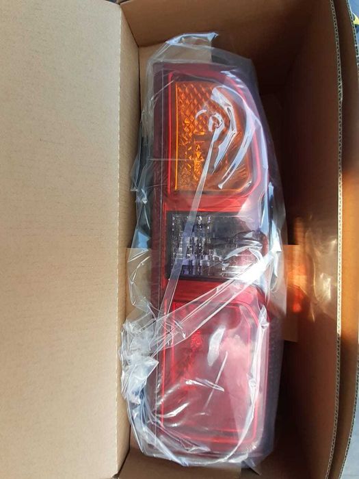 Lampa spate stop semnalizare NISSAN PATROL Y61 GU4 (2005-2009)