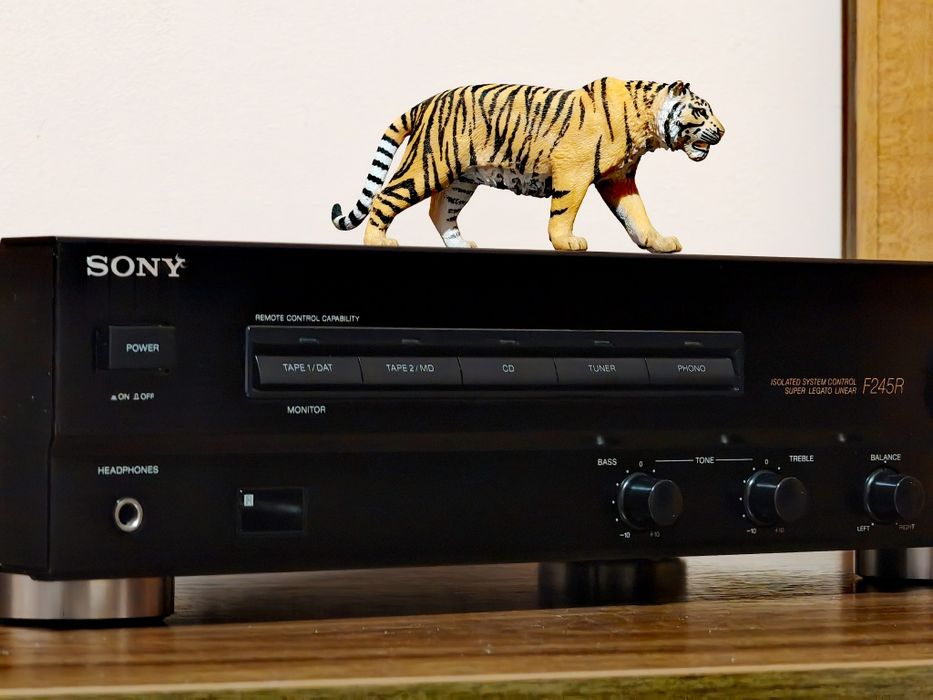 Sony TA-F245R. Amplificator rar. Sunet de top. Japan. Preț fix
