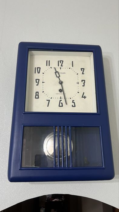 Продаю настенные часы Янтарь