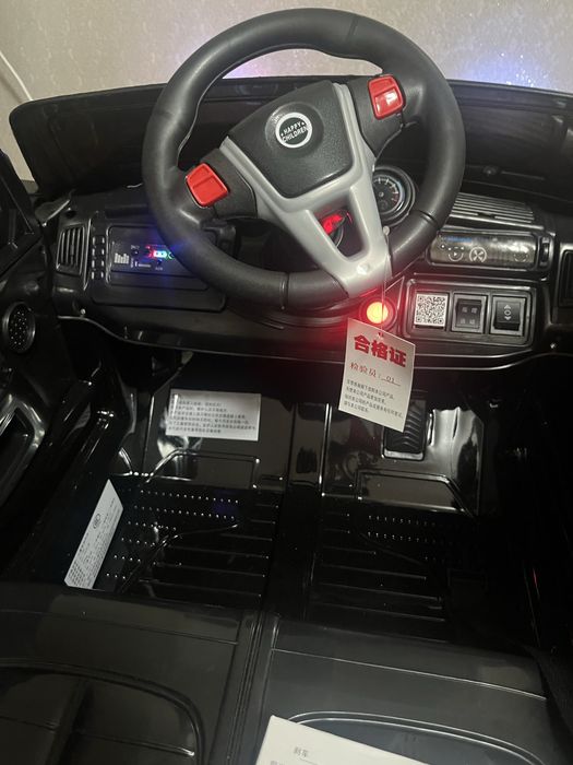 Продам машину детскую