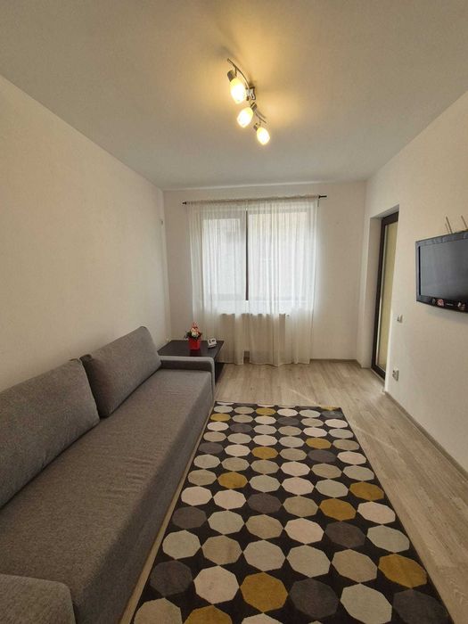 Proprietar inchiriez garsoniera langa complex La Strada - str. Oituz
