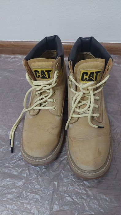 Продаются берцы (полусопожки) от брэнда CAT. Размер 40, в хорошем сост