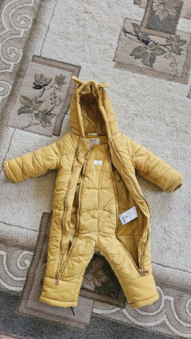 Vând salopeta unisex Coccodrillo marimea 86