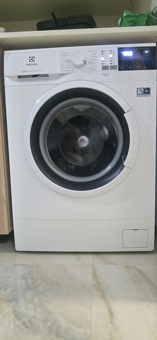 Masina de spalat rufe Electrolux Perfect Care