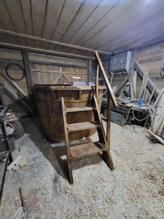 Vând ciubar din lemn