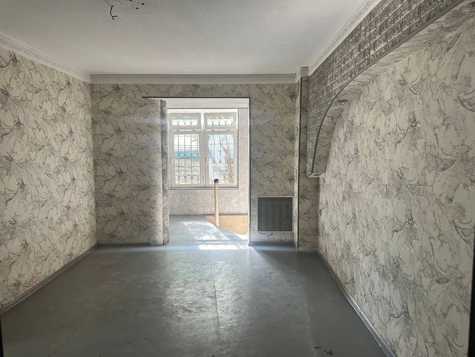 Продаётся Квартира Под Нежилое ЦУМ, Центральный банк