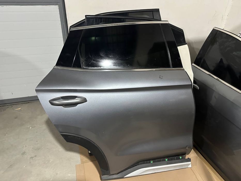 Byd  кузовные запчасти  на все модели по оптовой цене