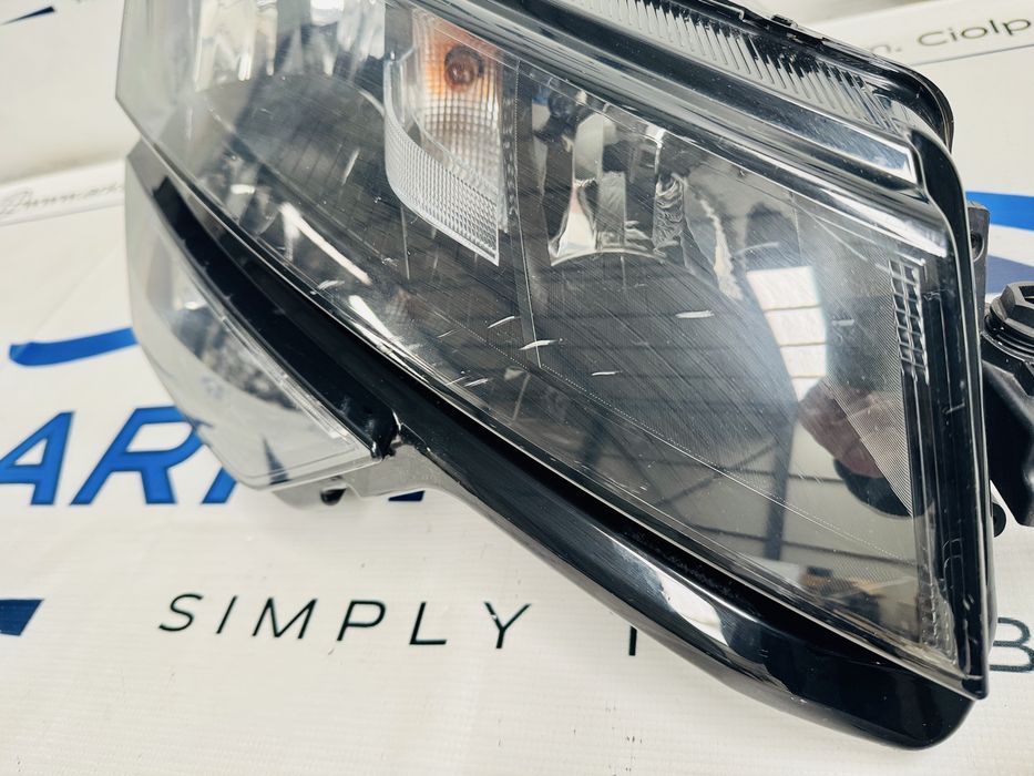 Far dreapta halogen Skoda Karoq cod 57B941016A