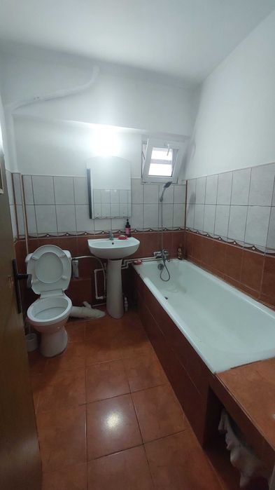 Apartament decomandat cu 4 camere Dacia, Iași - Persoană fizică
