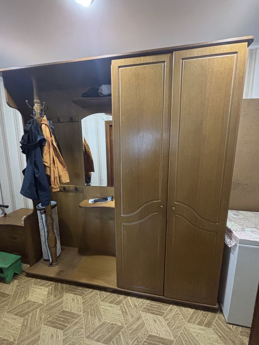 Продам прихожку дубовую