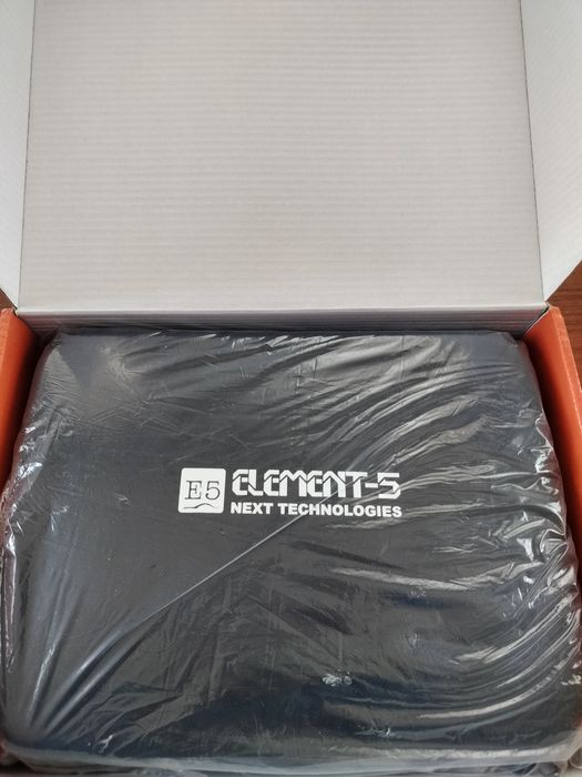 Продам перкуссионный массажер Element-5 MG 8022 новый