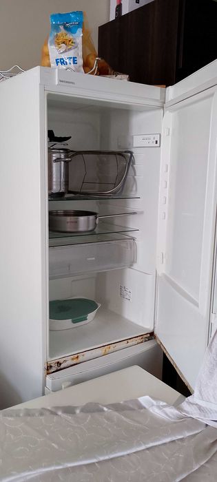 Работещ хладилник