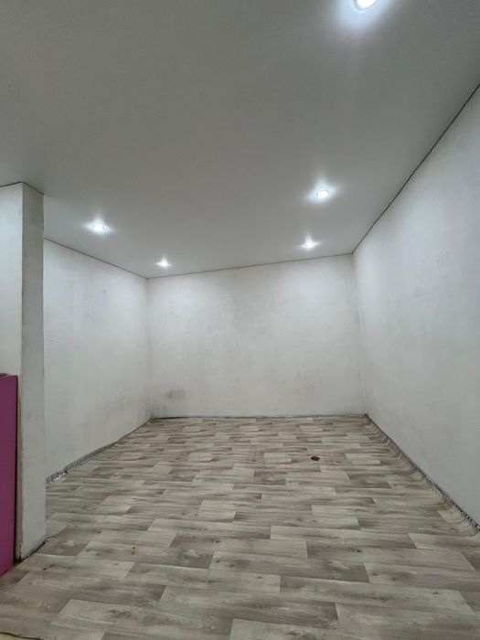 Продаётся дом центре города.