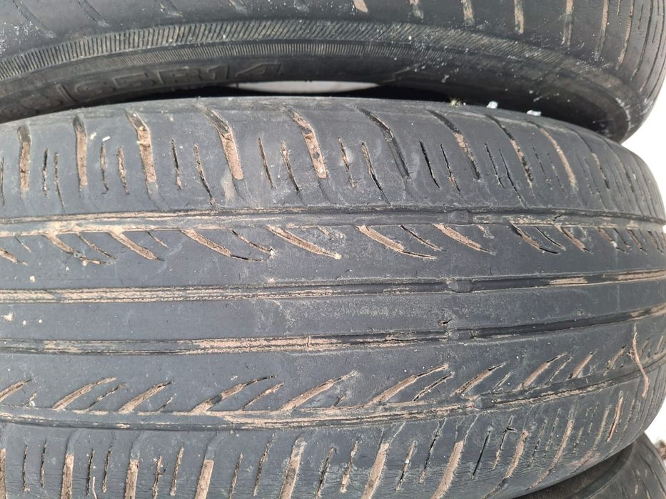 Покрышка б.у в хорошем состоянии