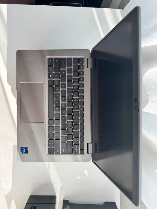 Vand afacere laptopuri reconditionate (stoc, website, contact furnizori)