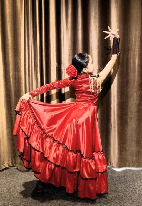 Прокат,на выбор костюмы для девочек