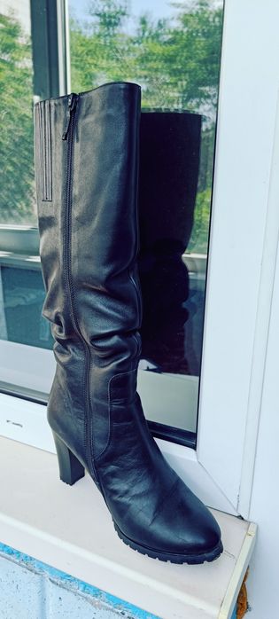 Зимние кожаные сапоги