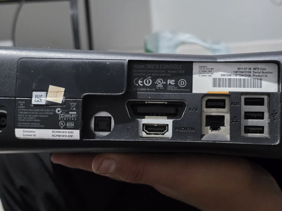 Xbox 360 Slim более 30+ игр на дисках