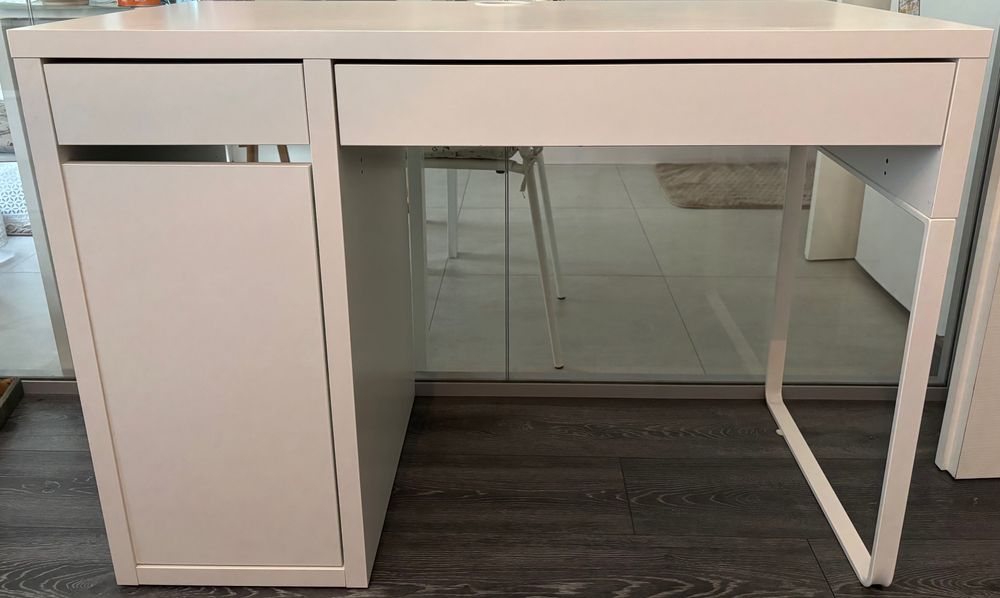 Desk and chair set, Lujerului, Bucuresti