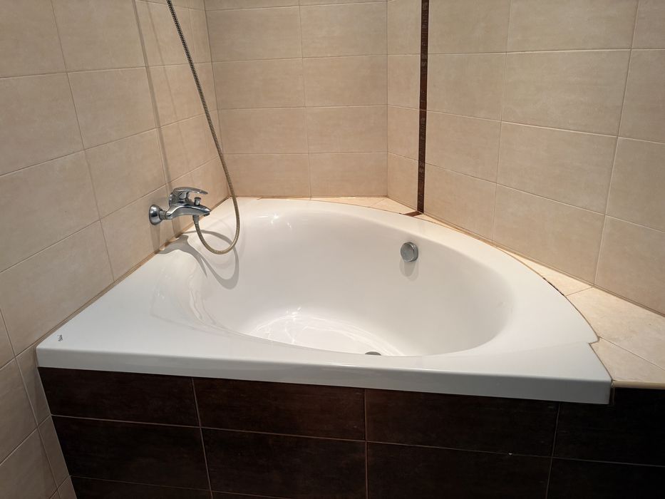 Вана (ъглова) за баня