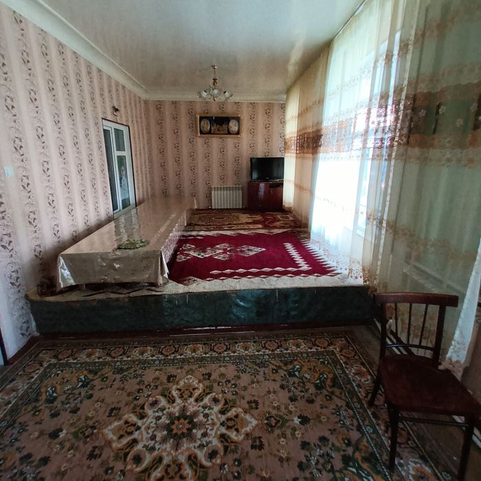 Эски шахарда 8 сотокли ховли сотилади