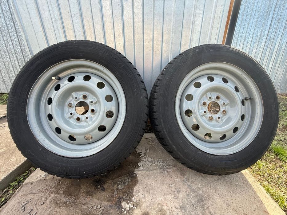 Продается шины с дисками 2 штук