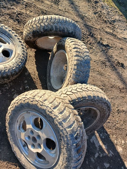 Vând roti de mitsubishi