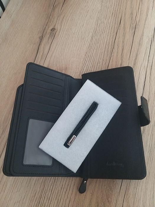 Продам новое Партмоне. Клач