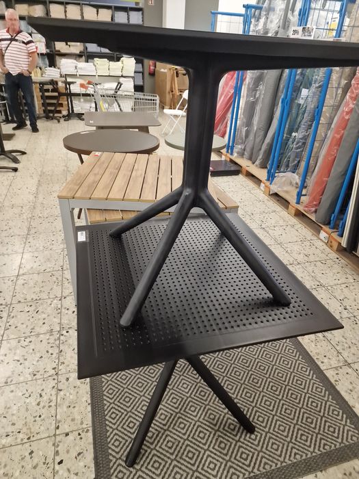 Masa / Mese  80×80 cm