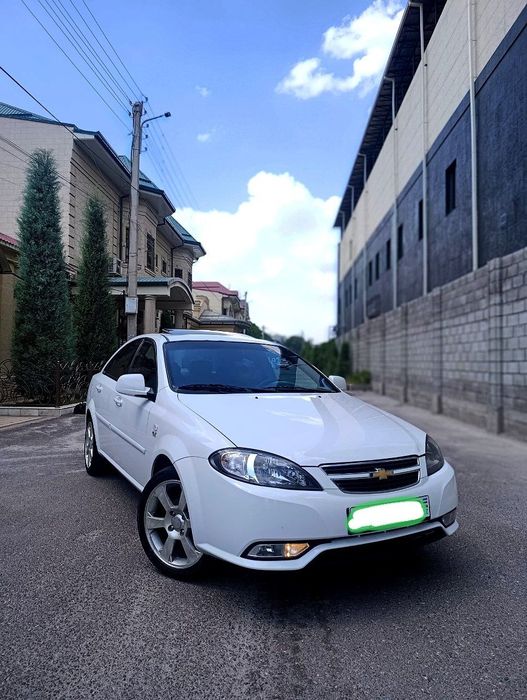 Srochna Jentra sotiladi 2021 yil avtomat 3 pozitsiya 81.000 km haloll