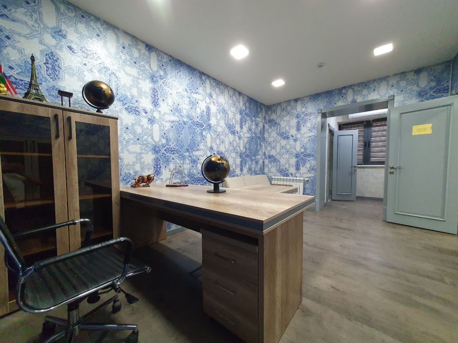 Аренда офиса с мебелью техникой 93 кв.м