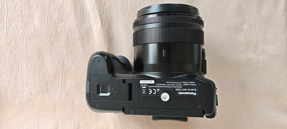 Panasonic LUMIX FZ2000