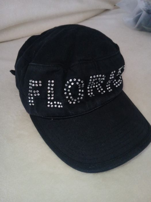 Şapcă de damă cu inscripția "Florida"