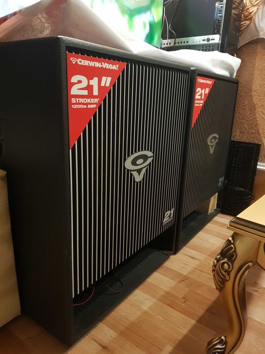 CerwinVega Active Subwoofer 21 и V152 15 inch гр. София 7ми 11ти