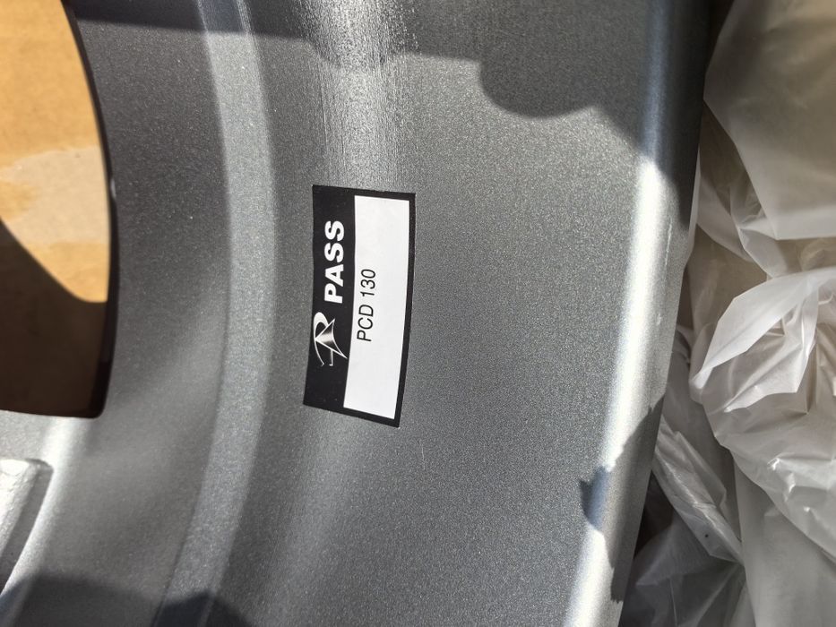 17 цола 5 х 130 мм Мерцедес Спринтер / Фолкваген Ел Те - Чисто Нови