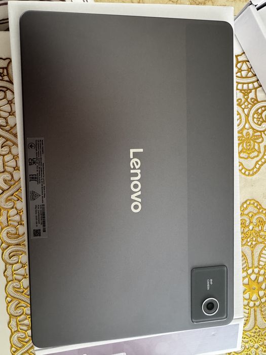Tableta Lenovo M11 cu pen