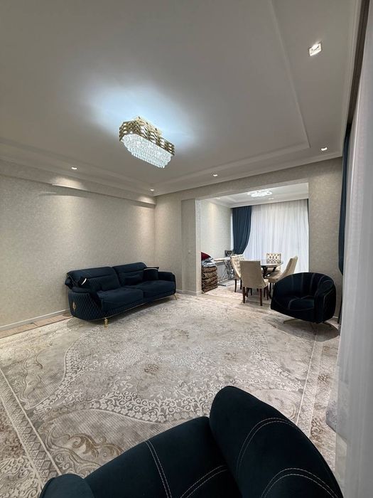 Квартира продается 3/1/14 на жк Zarafshon city