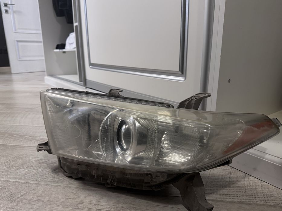 Водительская фара highlander