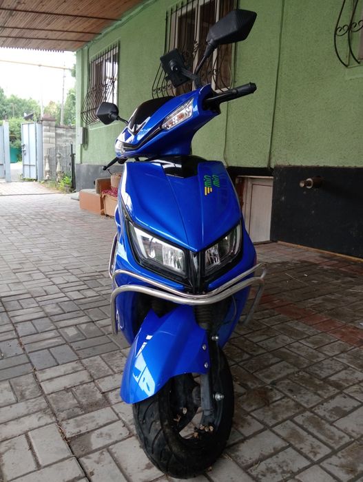 Мопед М8 скутер.