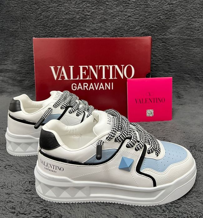 Adidași Valentino Garavani One Stud Diverse Modele