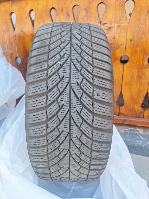 Vând cauciucuri 225/40 R18