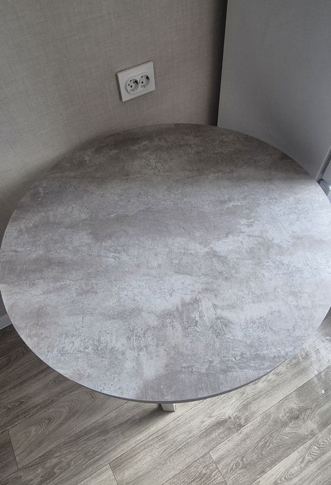 Продам круглый стол ЛОФТ