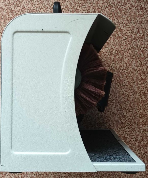 Машинка для чистки обуви